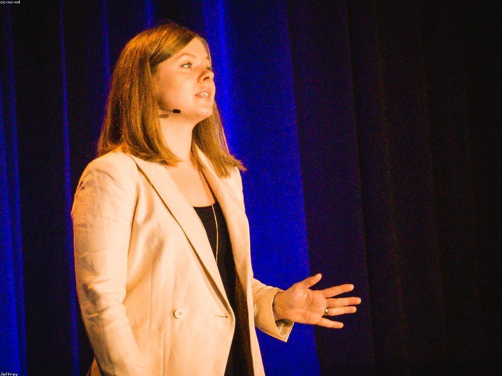 ការយល់ដឹងអំពីអត្ថបទនិងមតិ